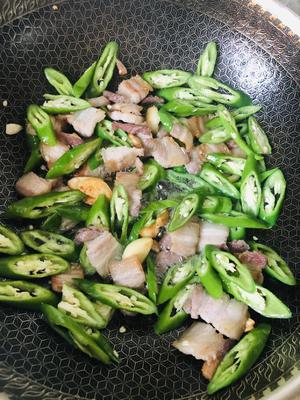 豆皮小炒肉的做法 步骤4