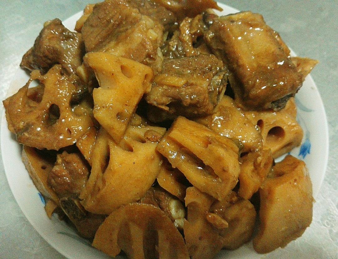 莲藕红烧排骨