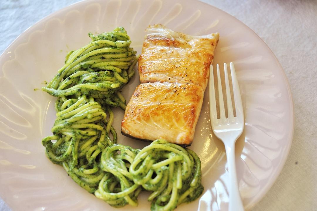 阿岚做的奶油菠菜青酱意大利面