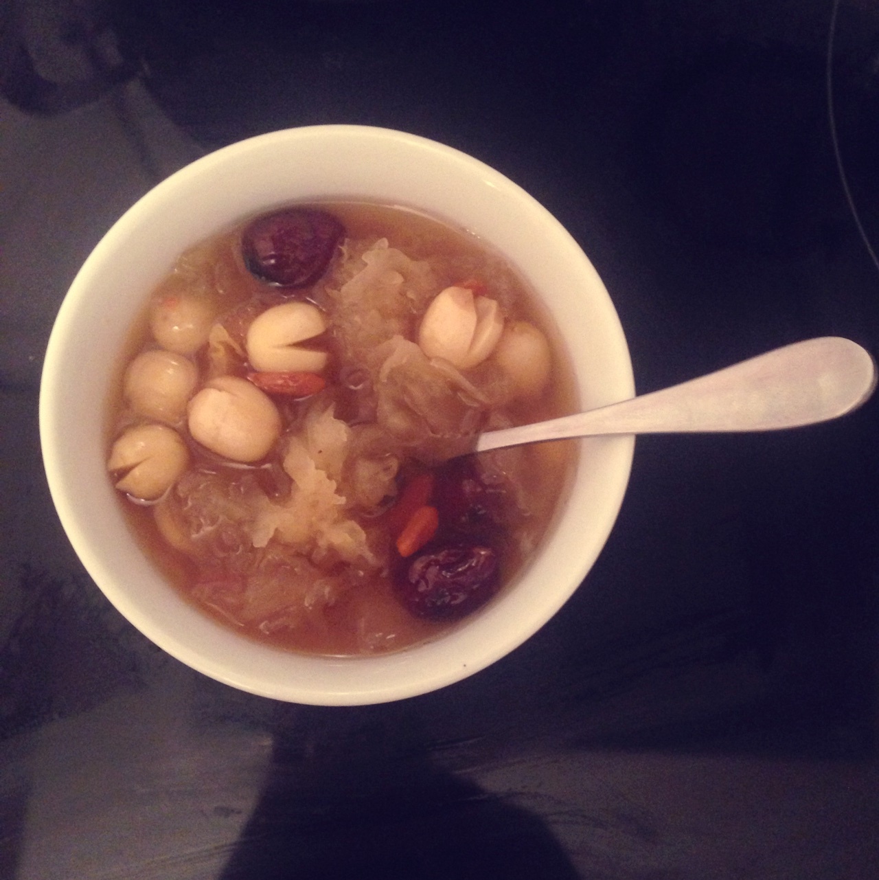 红枣银耳莲子羹