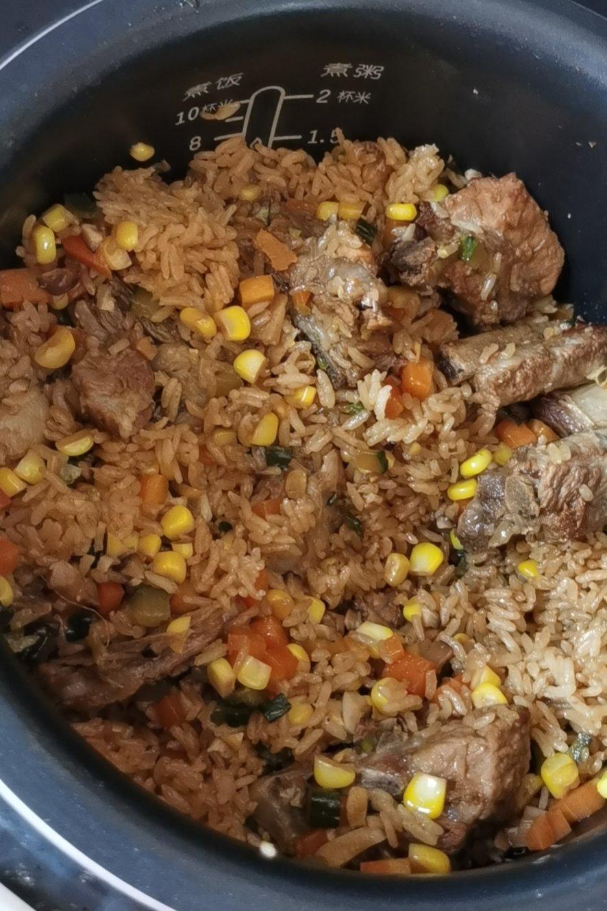 排骨闷饭