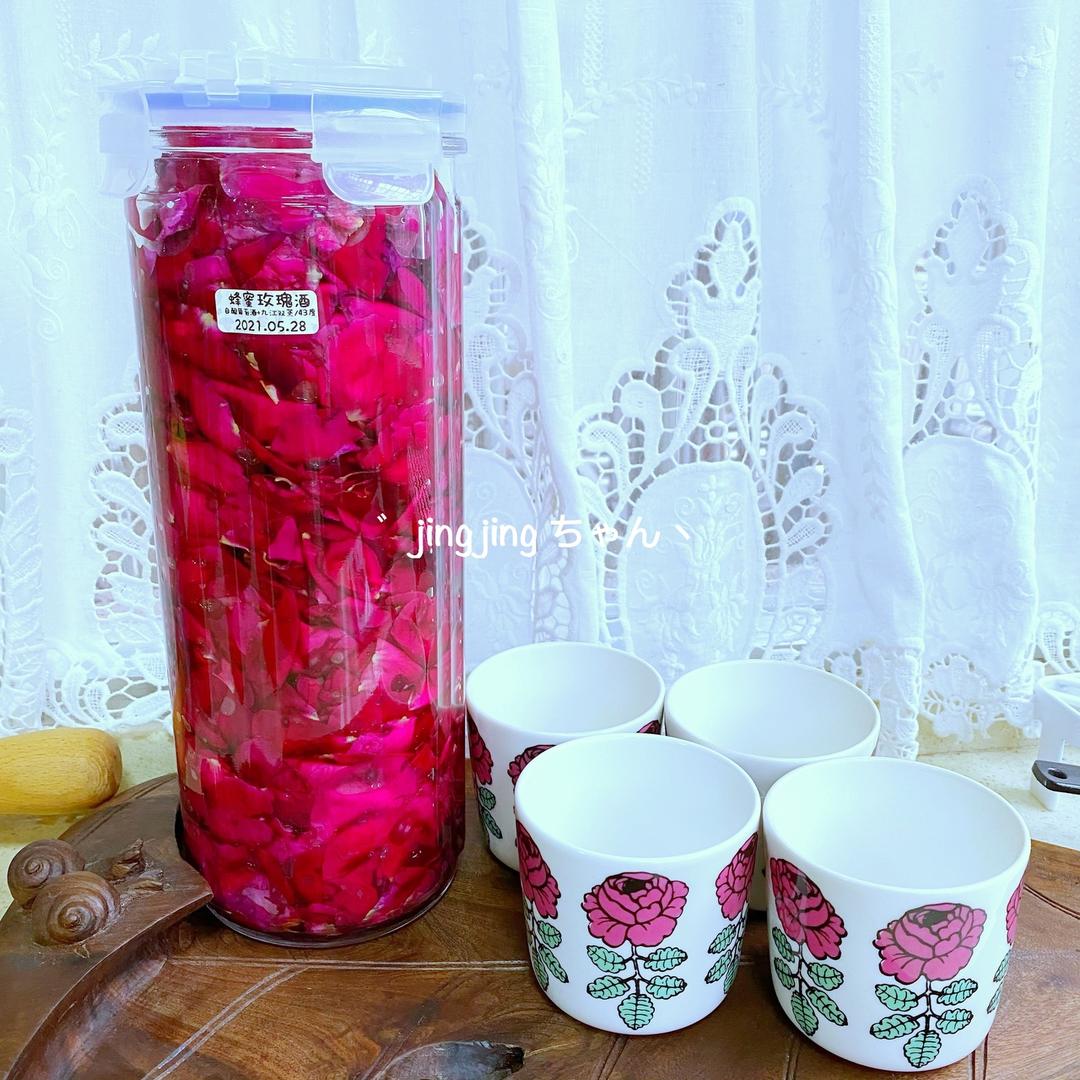 蜂蜜玫瑰酒的做法