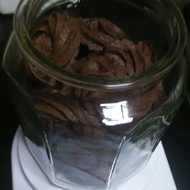 挤花毫无压力的巧克力曲奇