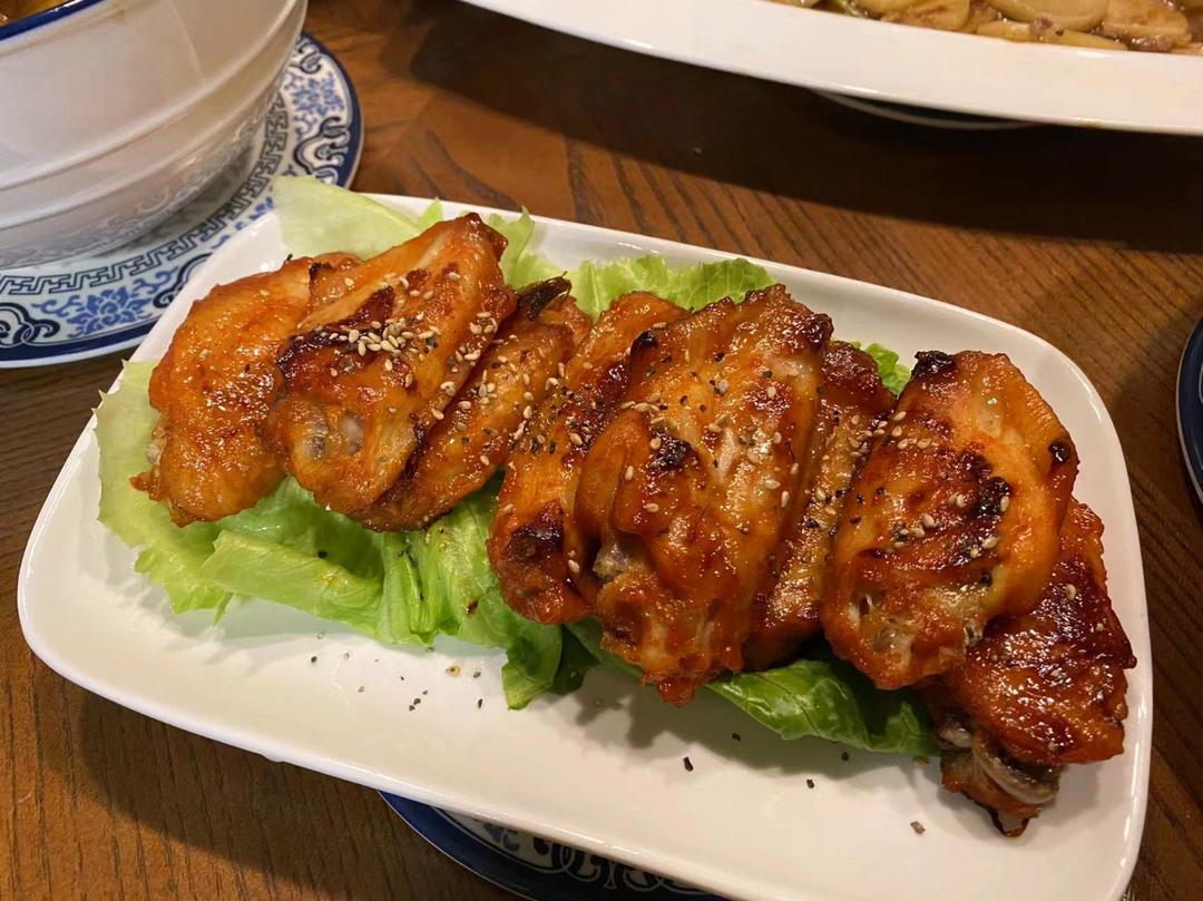 奥尔良烤鸡翅 还没摆盘就被抢光了