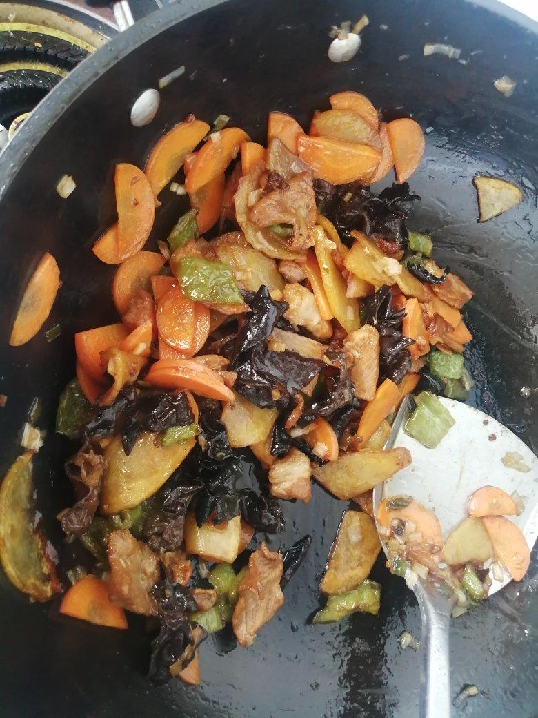 过油肉土豆片
