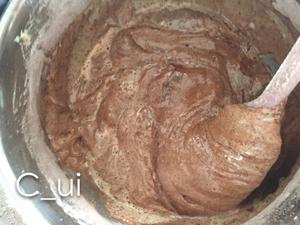 香醇巧克力杯子蛋糕的做法 步骤9