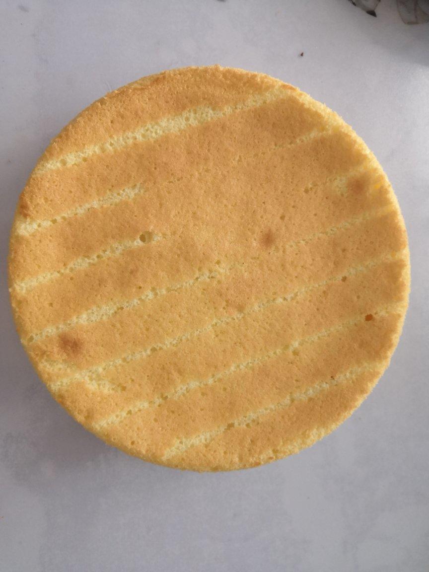 烤箱做蛋糕（戚风蛋糕的做法）