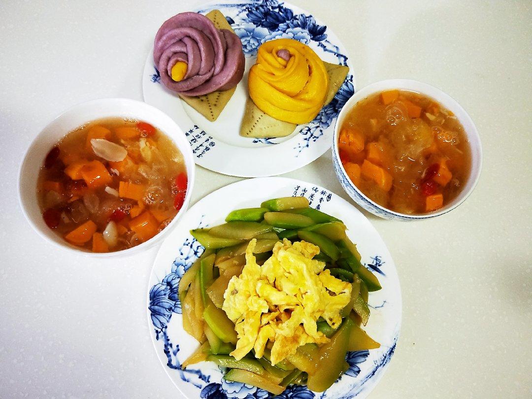 小学生的早餐一
