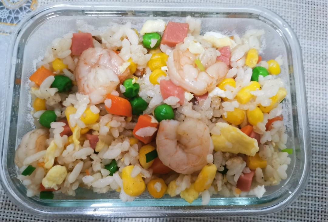 虾仁菠萝炒饭