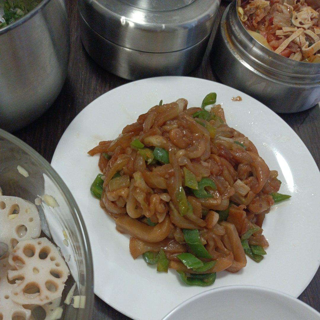 这么炒的青椒炒茄子，饭可以多吃两碗