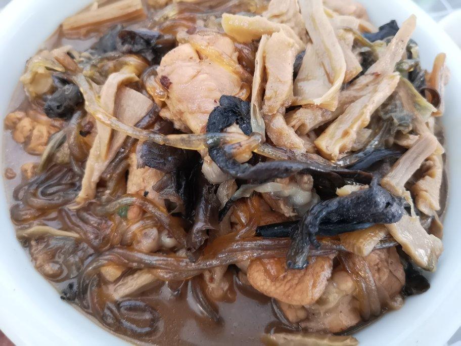 东北代表菜之小鸡炖蘑菇