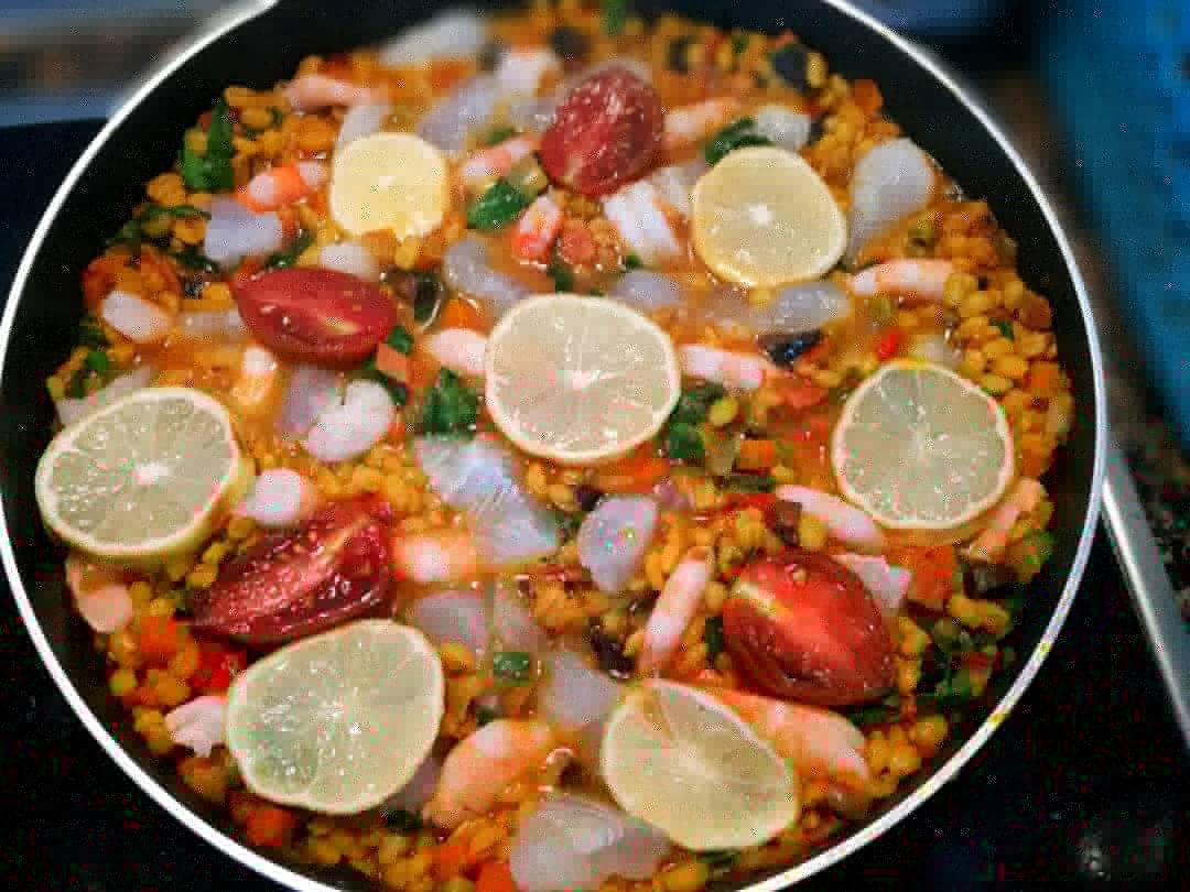 paella西班牙海鲜饭（鱼虾无盐版）的做法