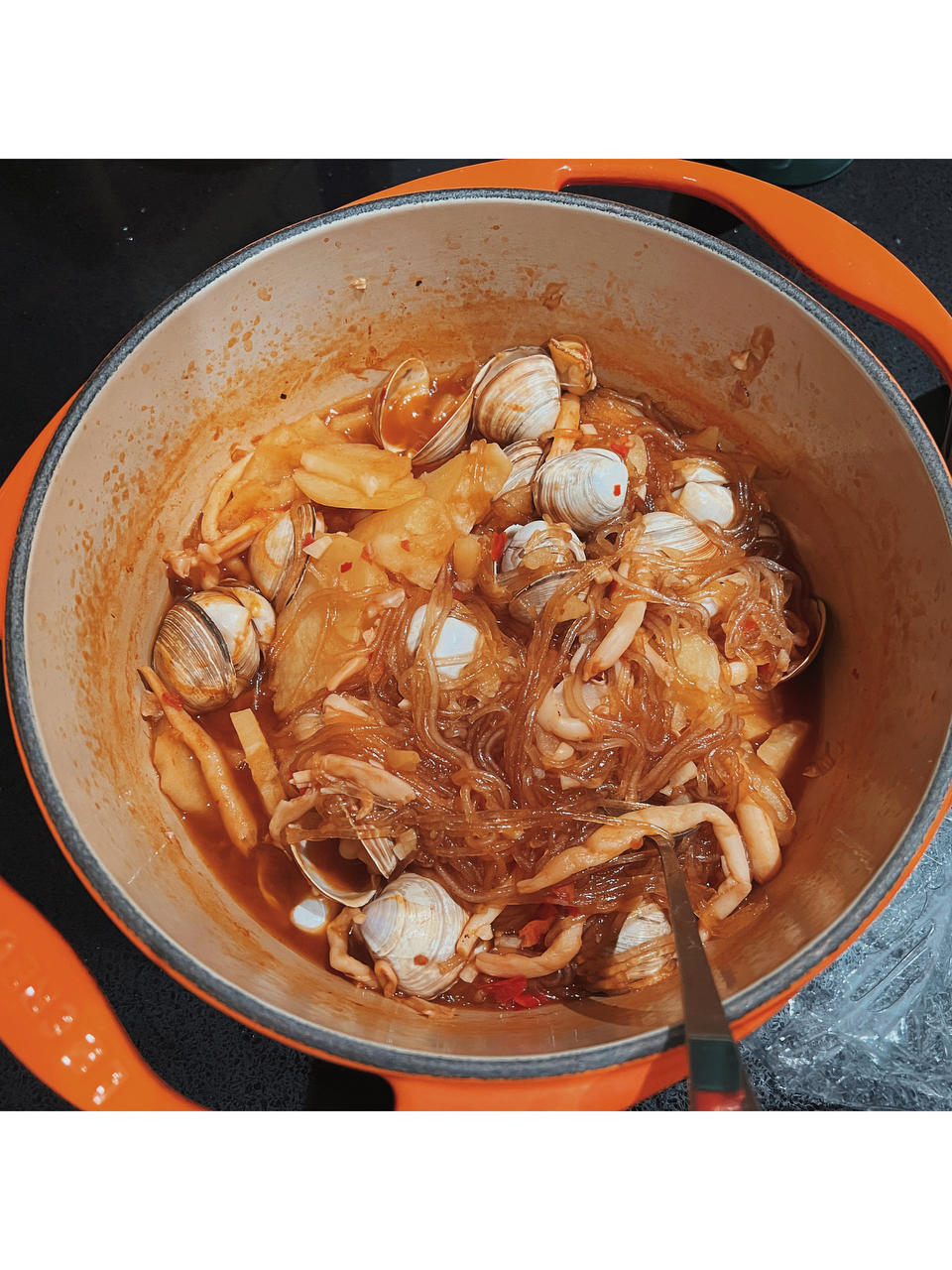 白蛤粉丝煲