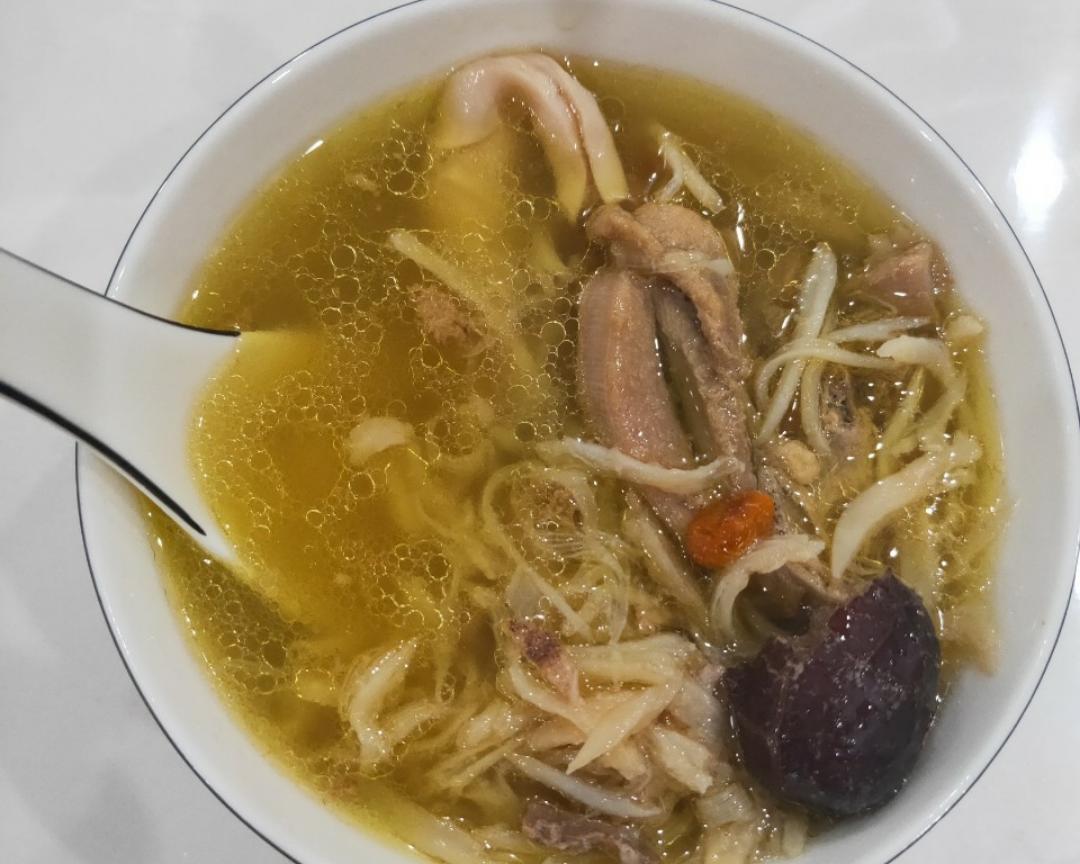 鱼翅煲鸡汤的做法