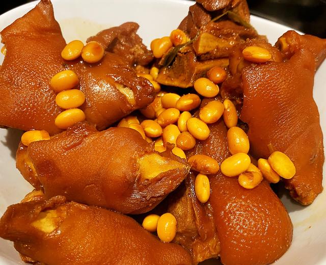 黄豆酱版黄豆炖猪蹄的做法