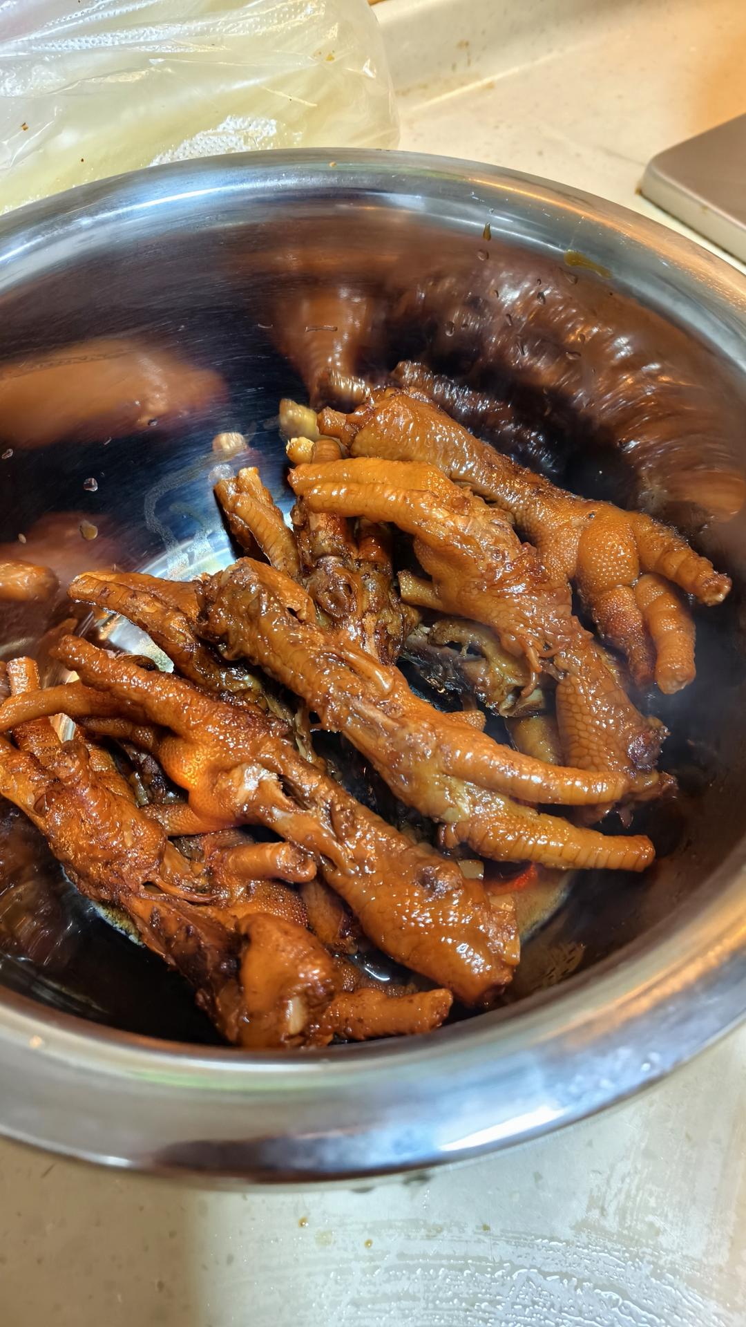 “销魂”卤鸡爪