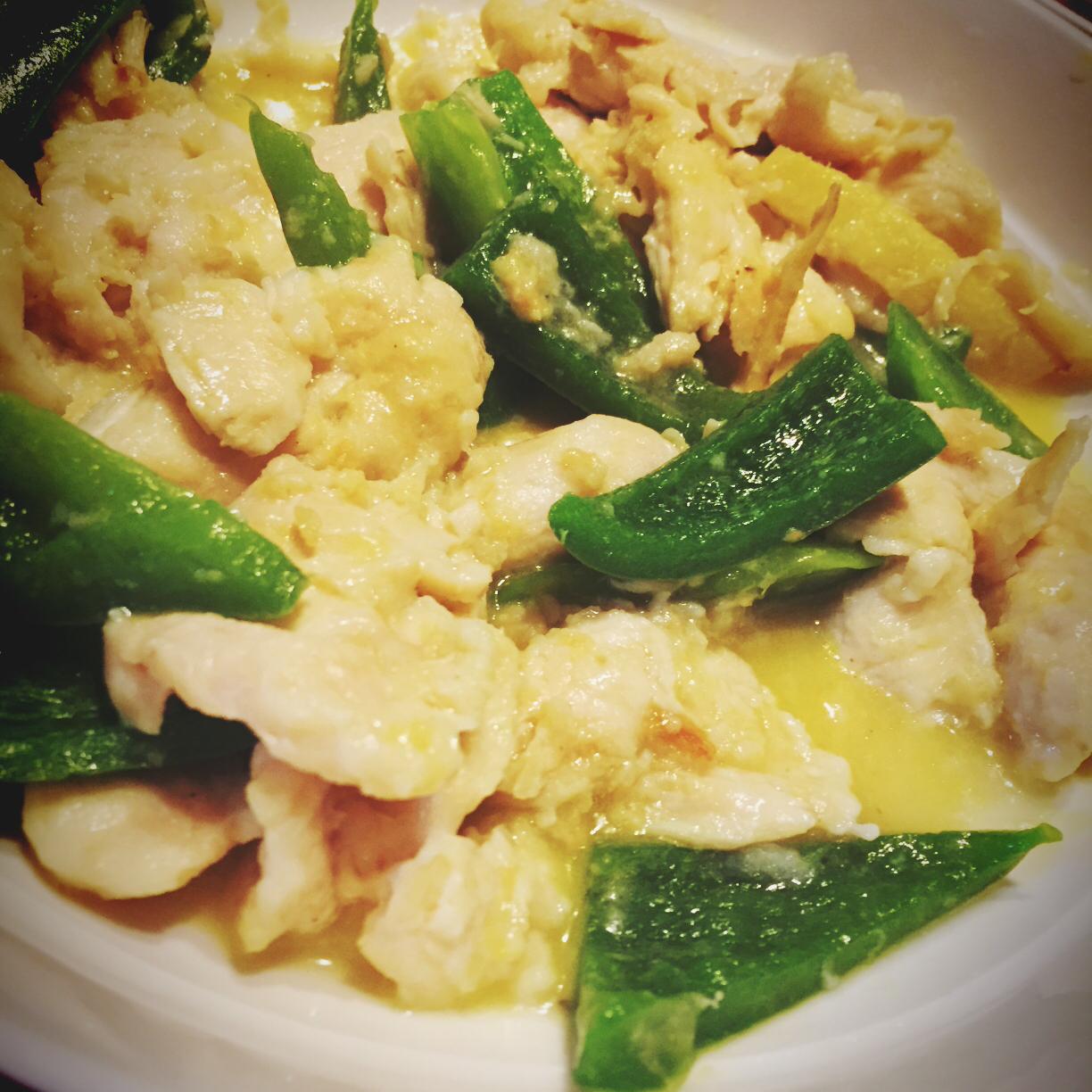 把鸡肉炒的嫩嫩的：青椒溜鸡片