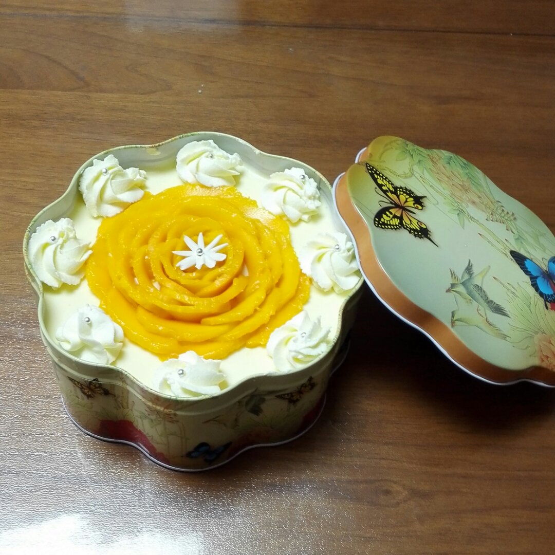 大姑娘上轿了做的芒果花装饰慕斯蛋糕