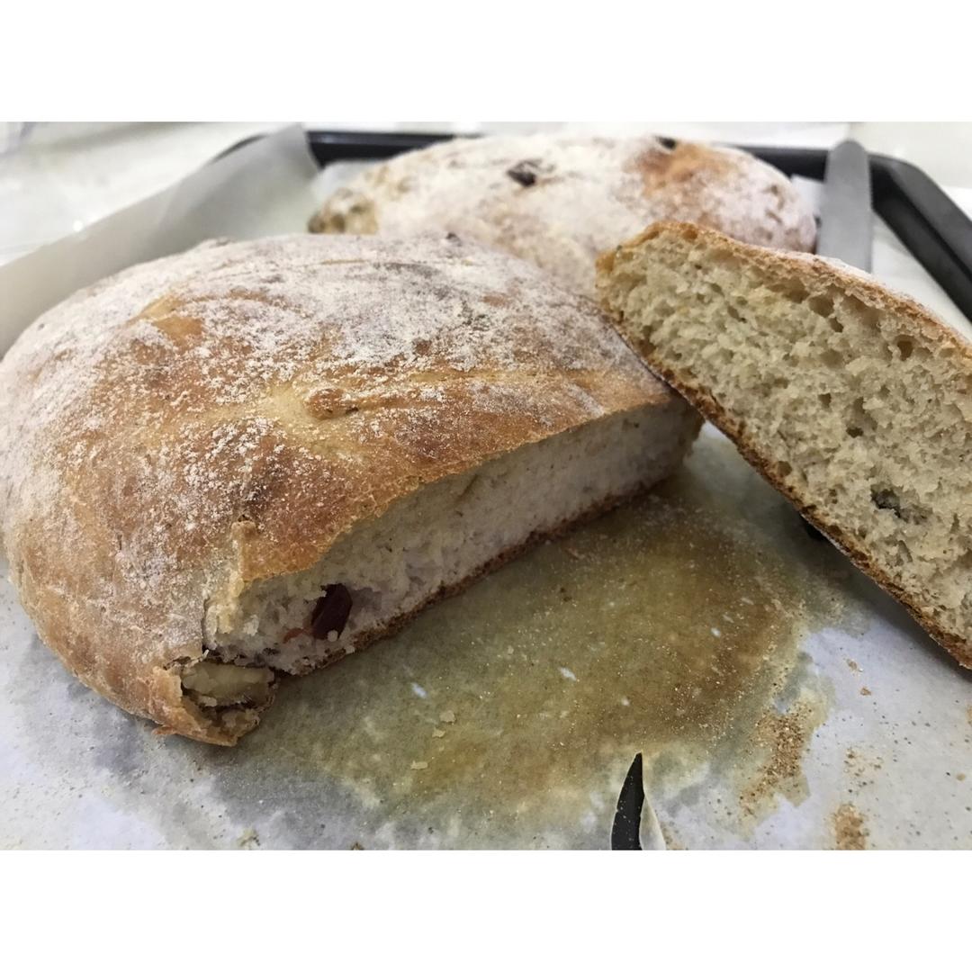 全麦蔓越莓核桃软欧包