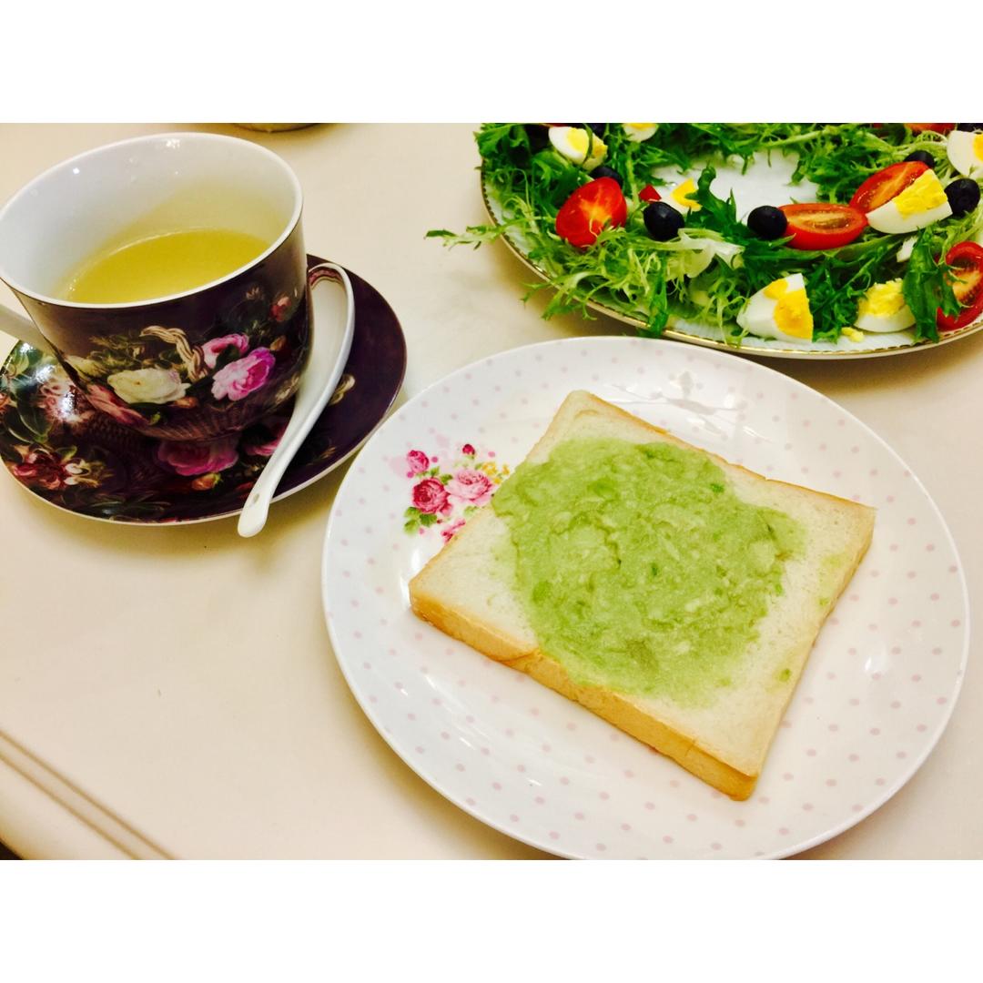 圣诞蔬菜花环沙拉