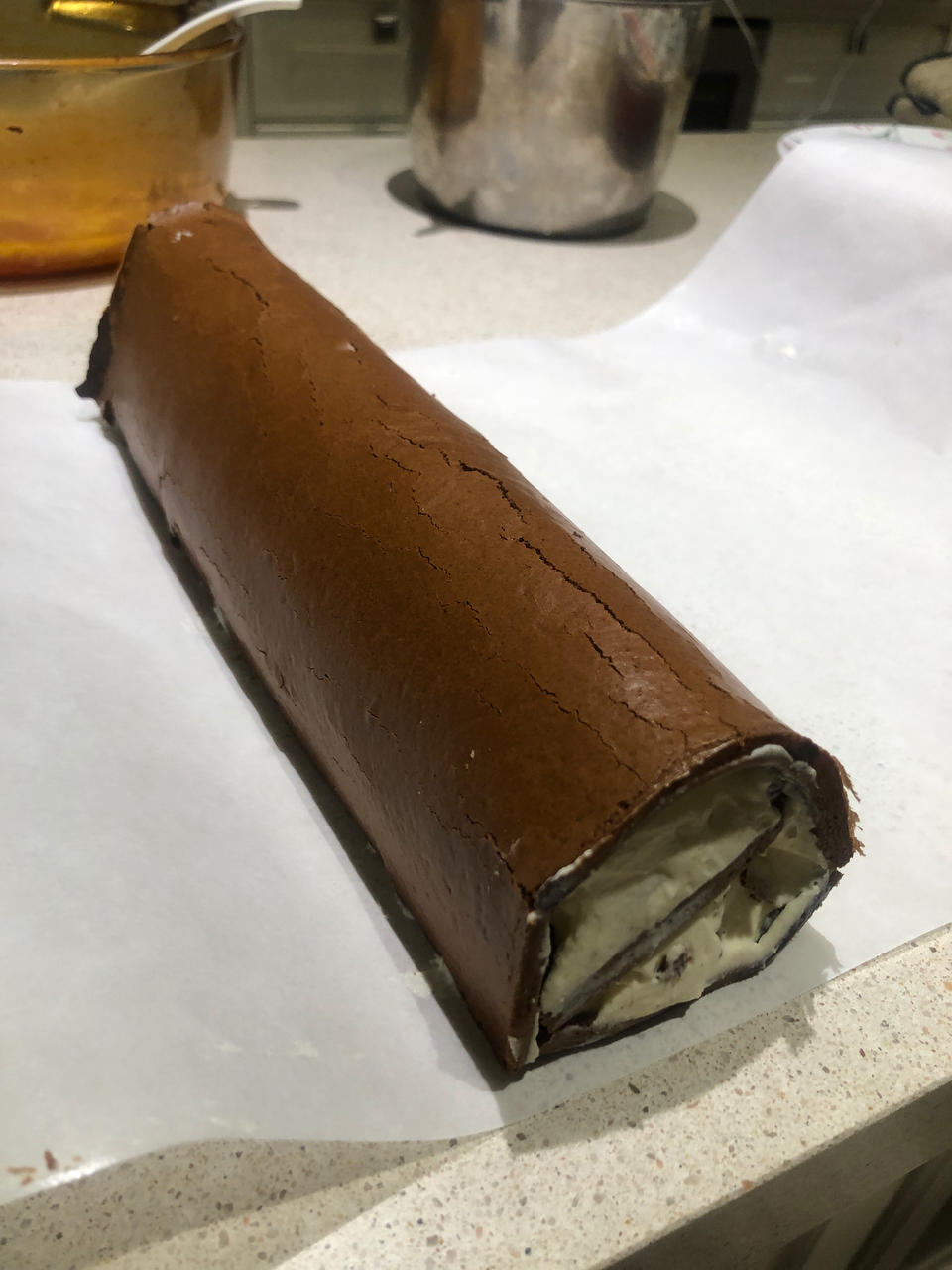 马斯卡彭奶油可可戚风蛋糕卷