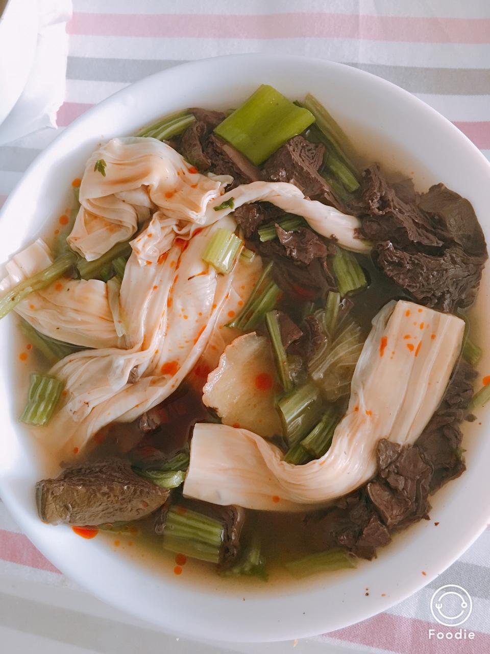 鸭血粉丝汤
