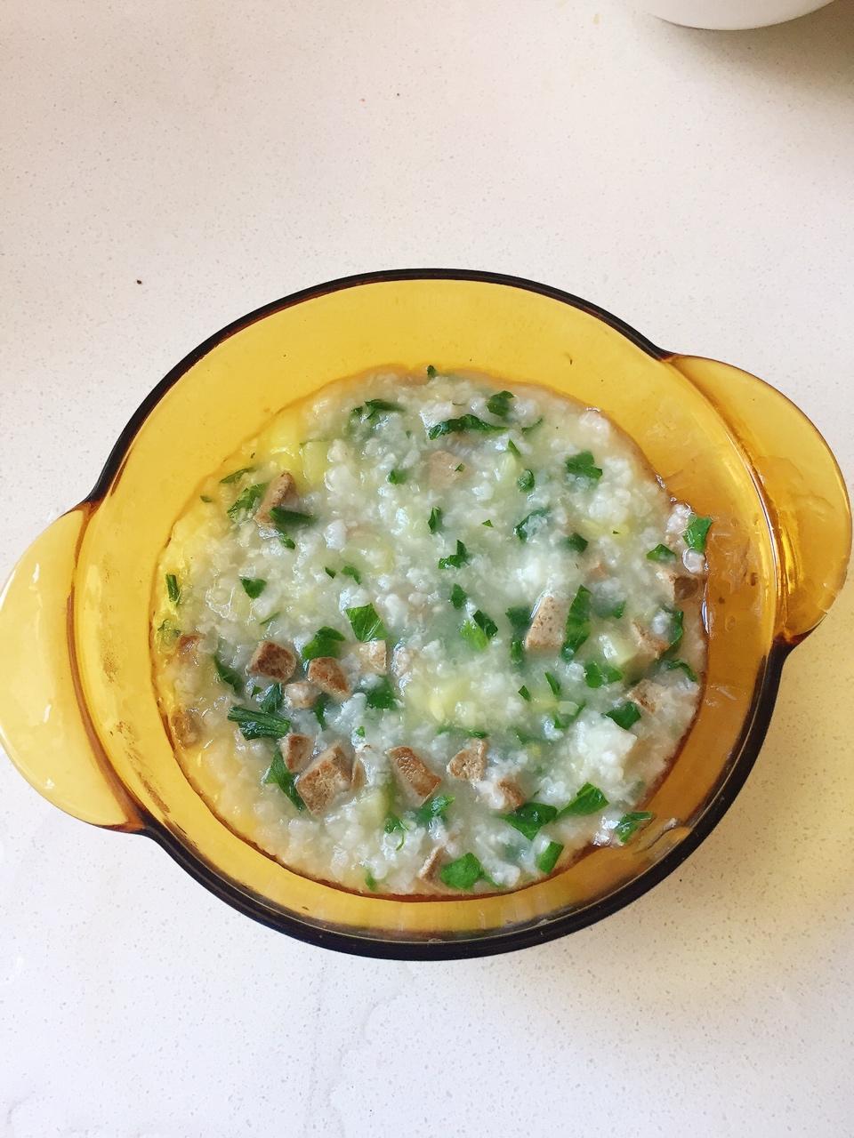 小雯org做的菠菜猪肝粥宝宝辅食食谱