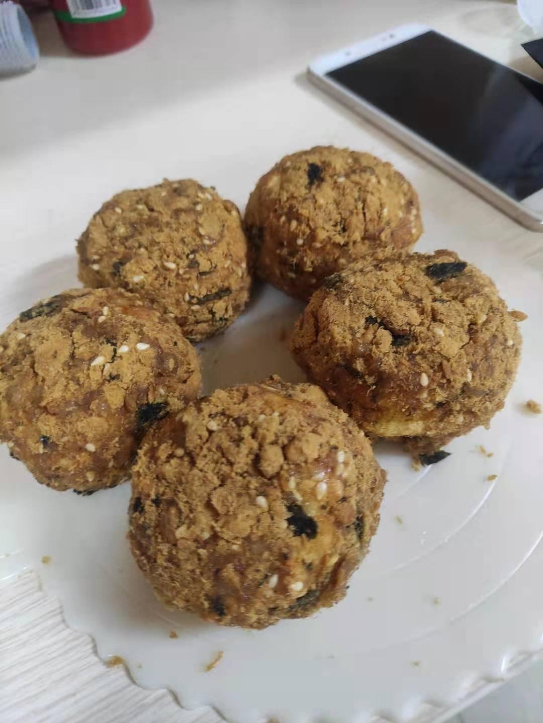 美味海苔肉松小贝