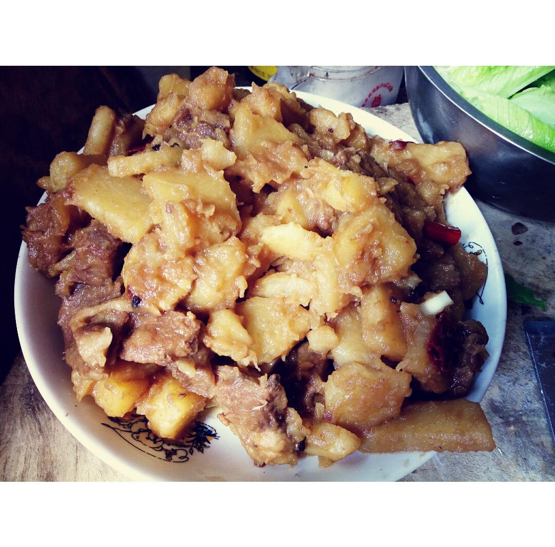 羊肉焖土豆