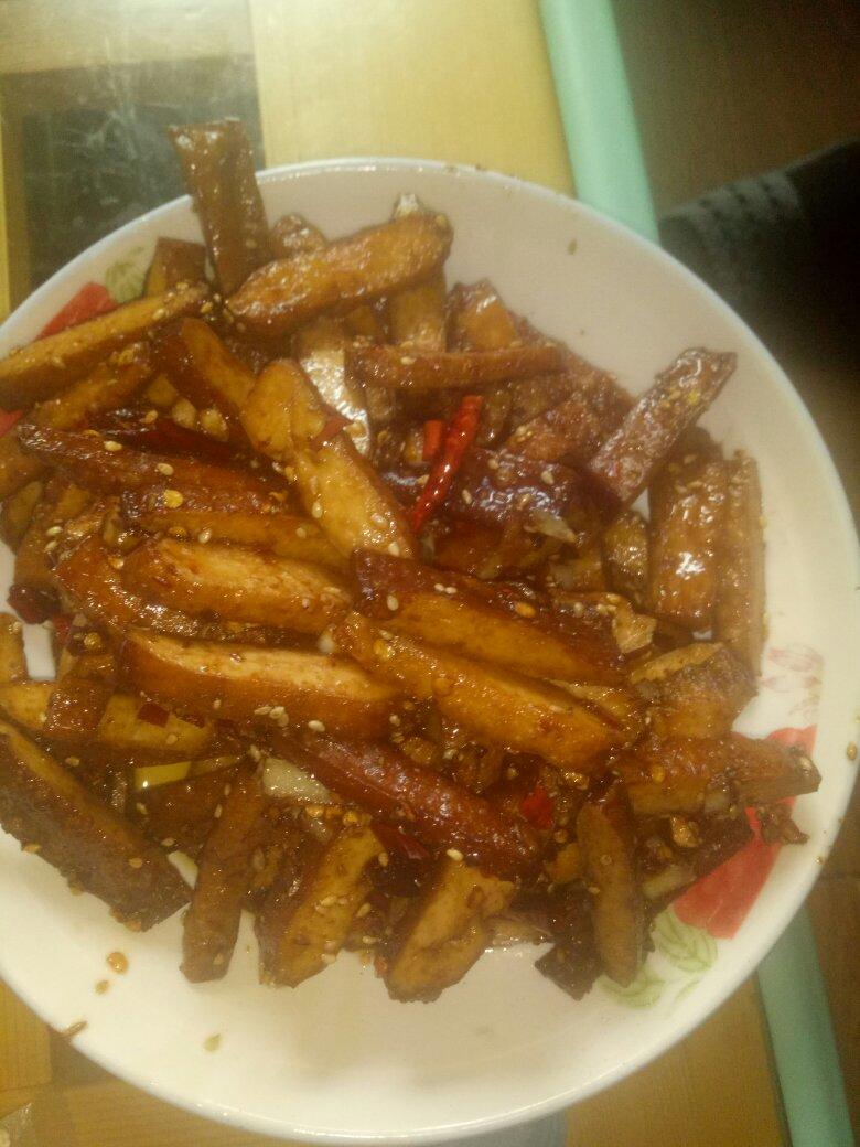 零嘴麻辣香干