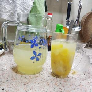 精致版新鲜柠檬蜂蜜水的做法 步骤6