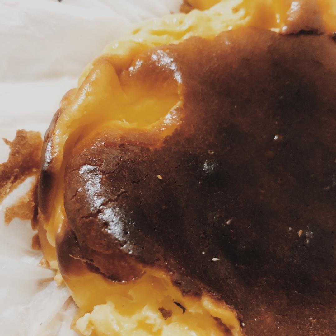 巴斯克式烤芝士蛋糕[超简单][搬运]