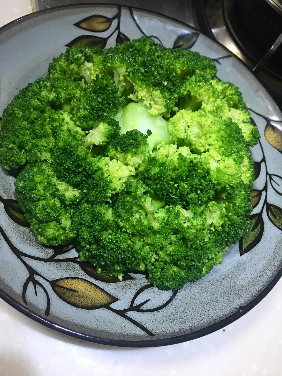 凉拌西兰花