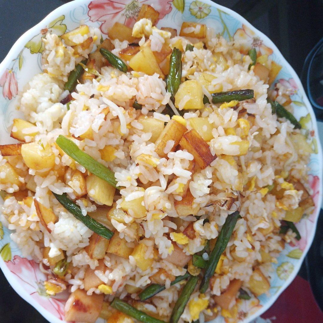 不正宗的扬州炒饭（家常版）