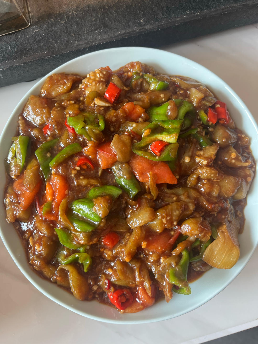 红烧茄子（佐西红柿尖椒）