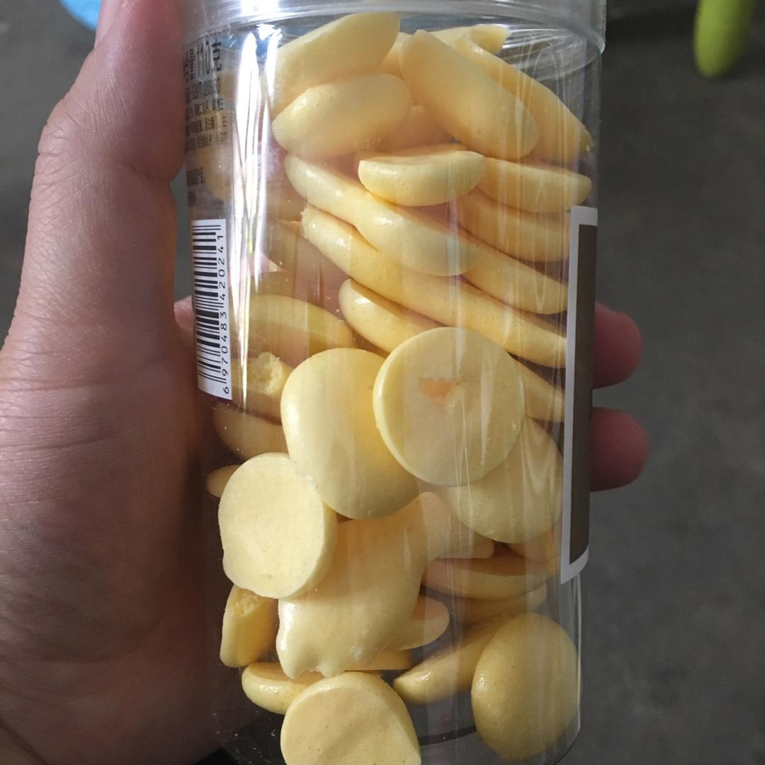 入口即化的无添加蛋黄溶豆