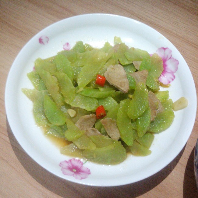 莴笋炒肉片