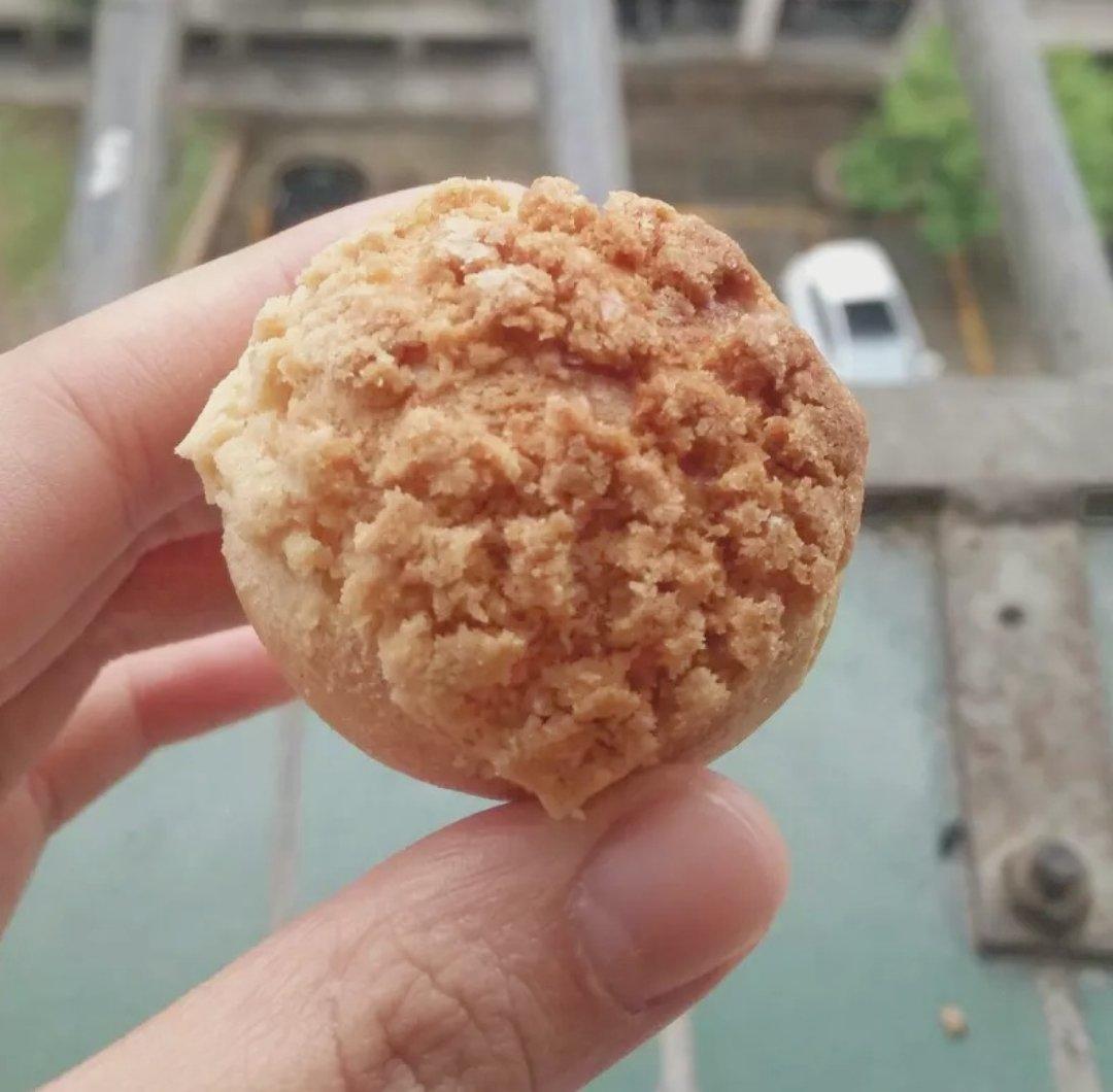 酥皮奶油泡芙--#皮黑森林#