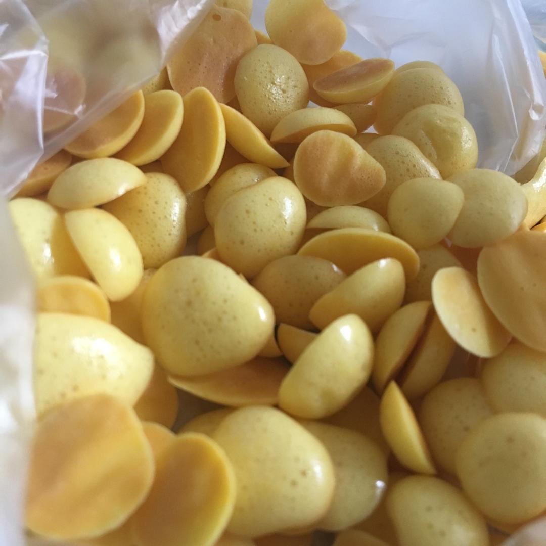 入口即化的无添加蛋黄溶豆