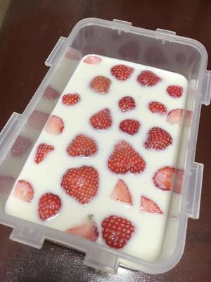 草莓牛奶羊羹（奶粉版）的做法 步骤7