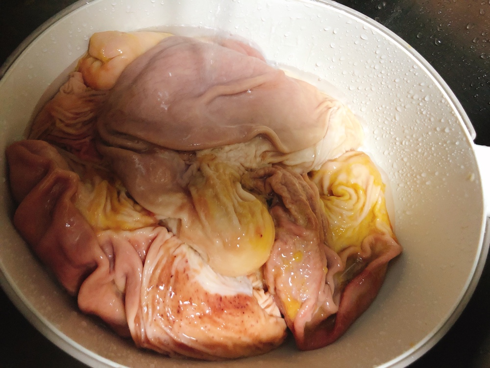 养胃莲子猪肚汤的做法 步骤1
