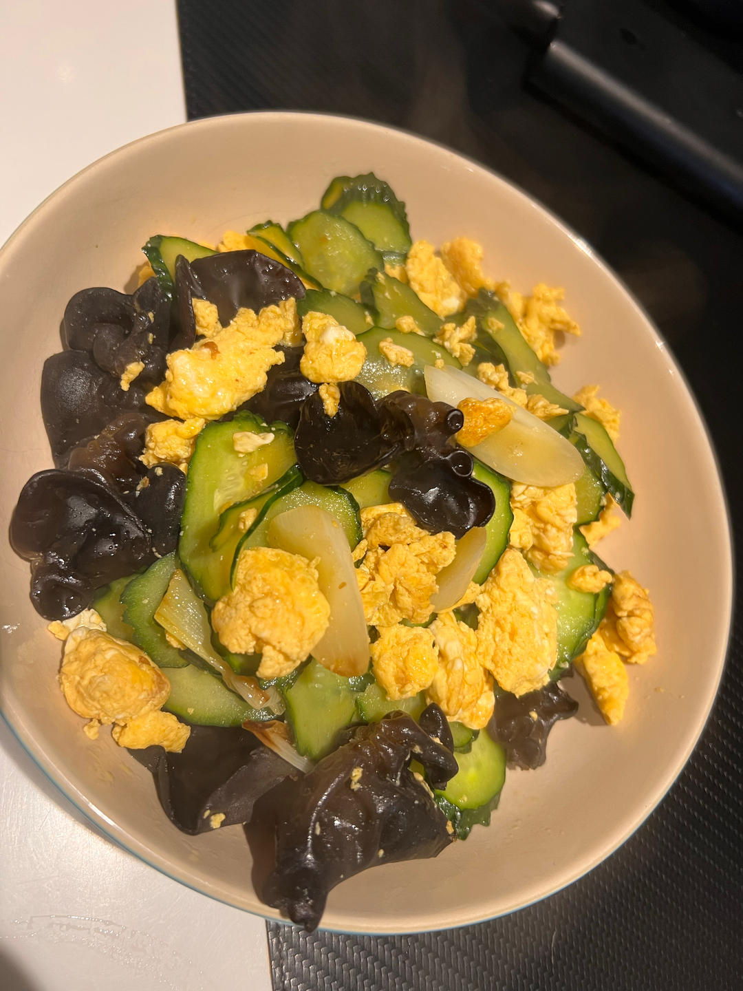 木耳鸡蛋炒黄瓜，清香可口