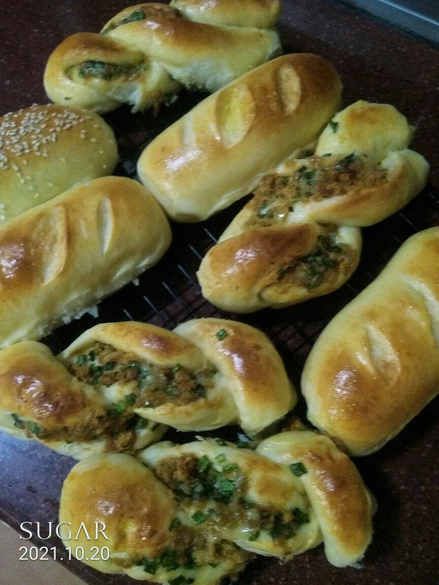 香葱肉松手撕面包_消耗沙拉酱