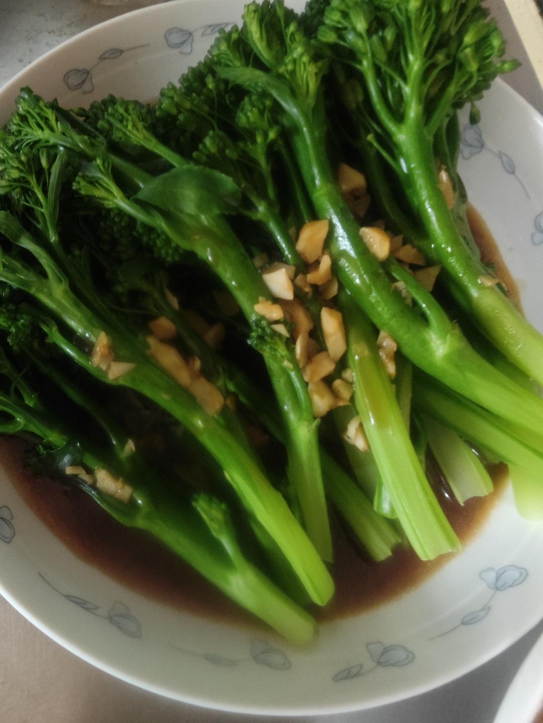 轻食蔬菜蒜蓉蚝油西兰苔