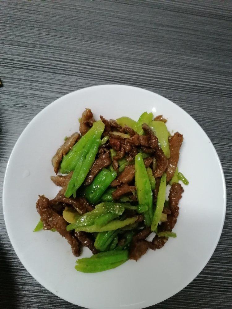 牛肉炒苦瓜（附苦瓜的处理方法）