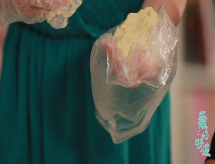 #爱的味道# Hello Kitty 饼干的做法 步骤9