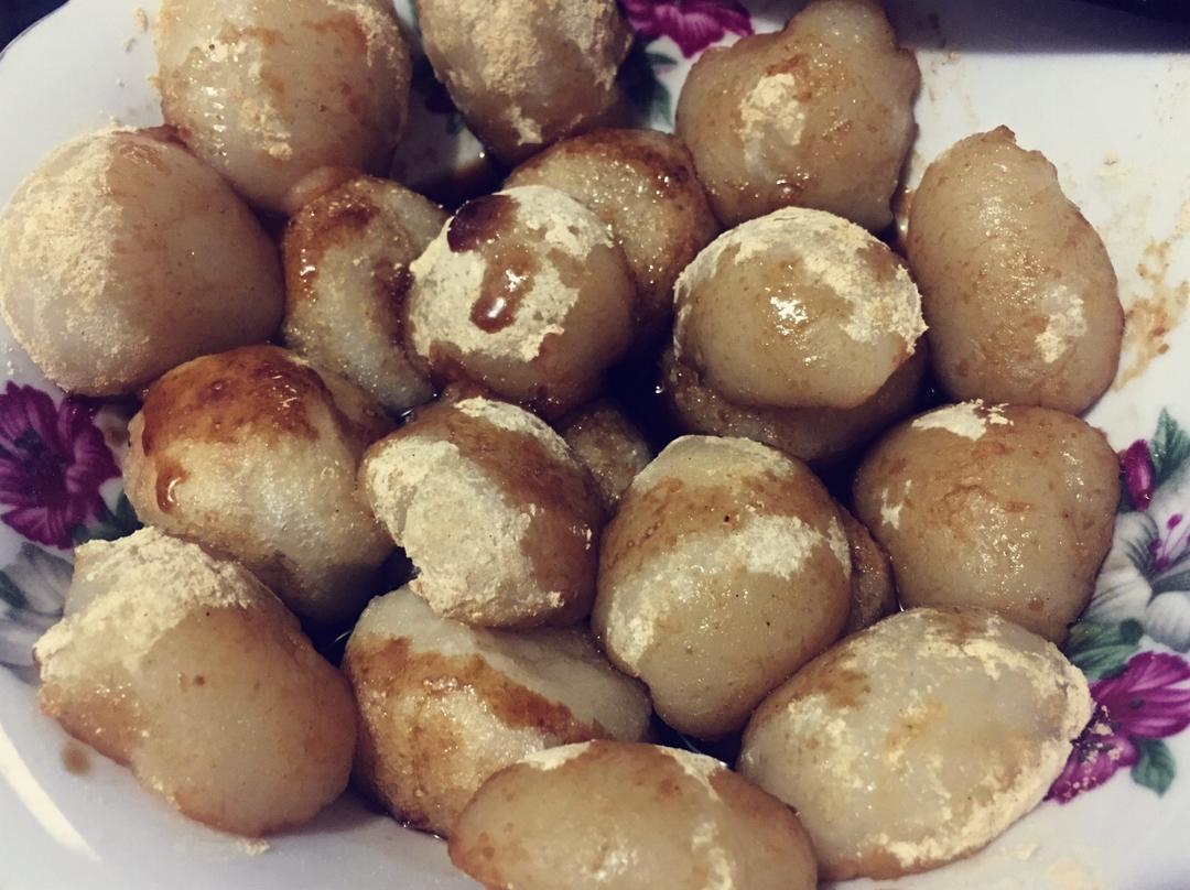 路边糍粑一块钱十个