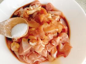 红葱头蒸香菇鸡腿肉的做法 步骤2