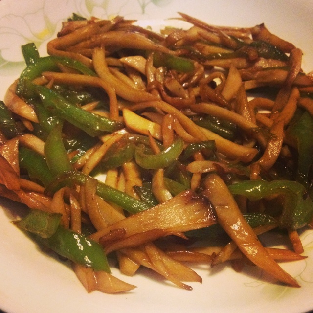 青椒素炒杏鲍菇