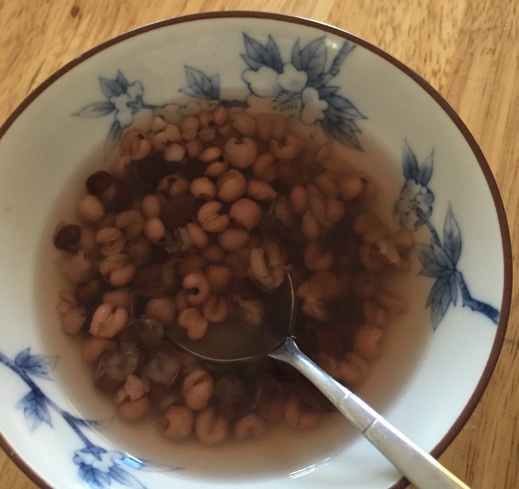 红豆薏米粥 (Red Bean and Pearl Barley Congee)